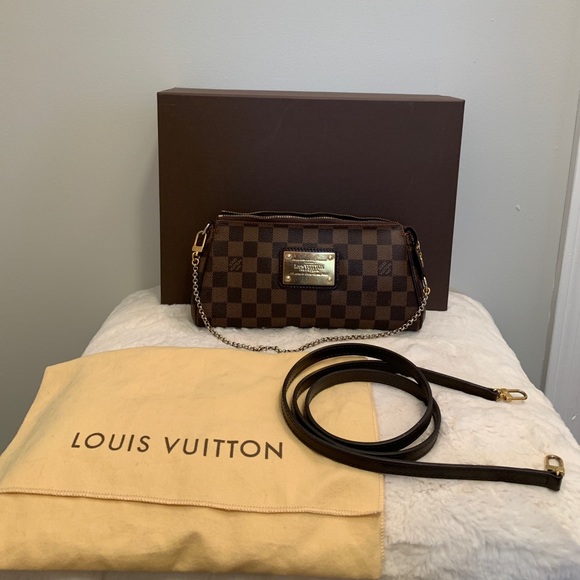 ♦️SOLD♦️ Authentic Louis Vuitton Eva Clutch - Picture 8 of 13